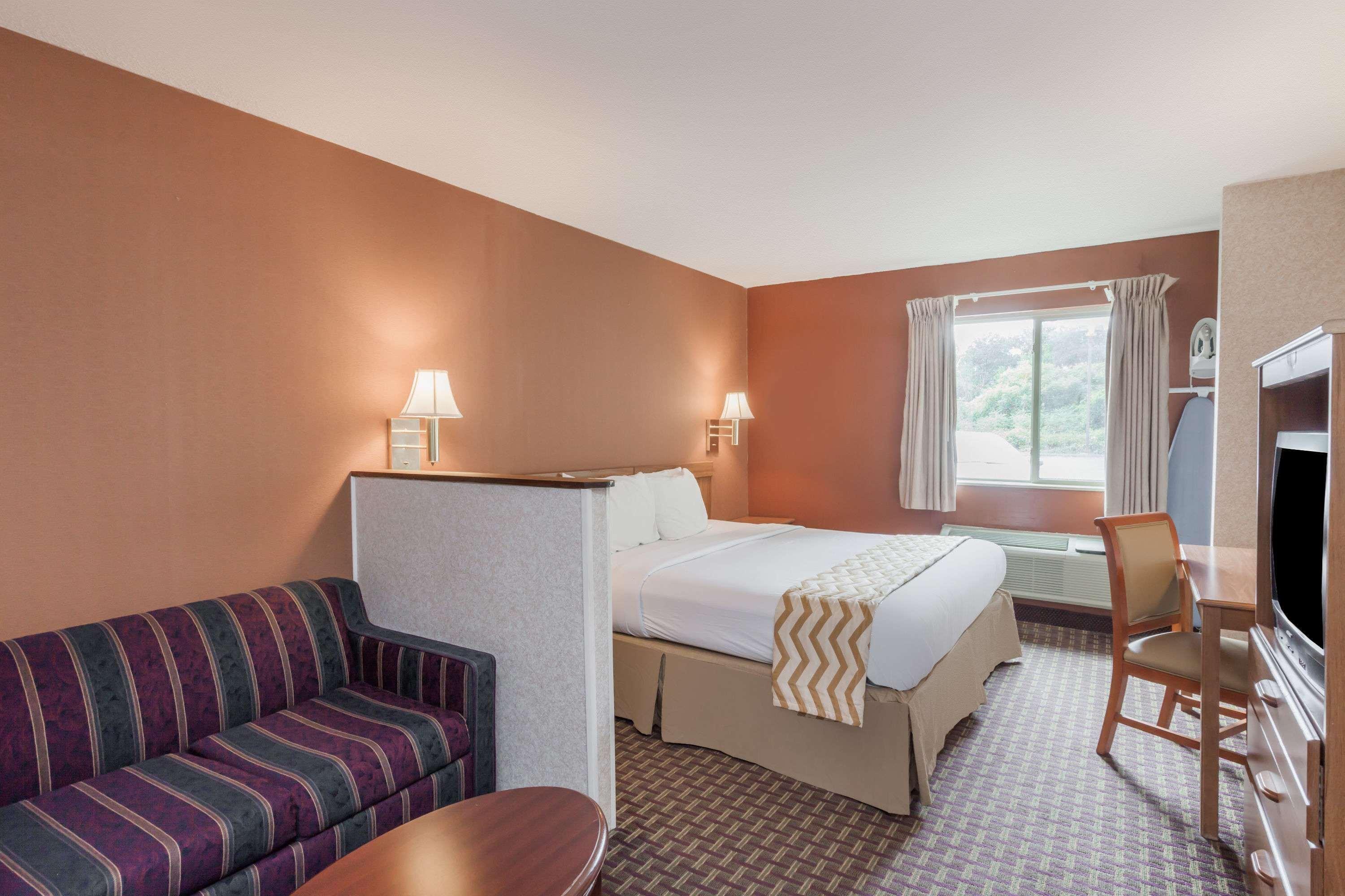 Travelodge Inn & Suites By Wyndham Albany Exterior foto